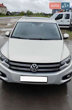 Позашляховик / Кросовер Volkswagen Tiguan 2014 в 