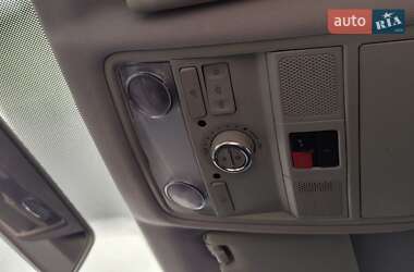 Позашляховик / Кросовер Volkswagen Tiguan 2014 в 