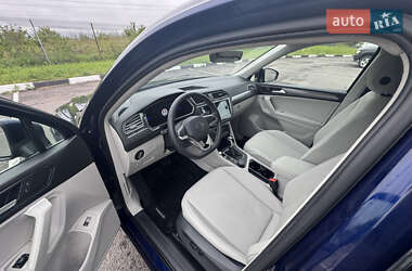 Внедорожник / Кроссовер Volkswagen Tiguan 2022 в 