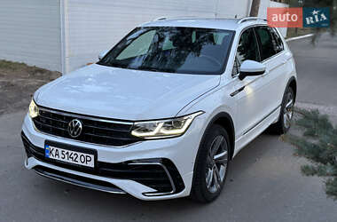 Позашляховик / Кросовер Volkswagen Tiguan 2023 в 