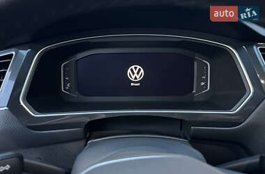 Позашляховик / Кросовер Volkswagen Tiguan 2023 в 