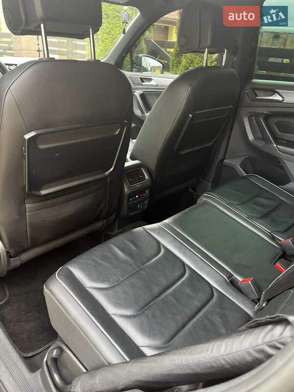 Позашляховик / Кросовер Volkswagen Tiguan 2016 в Львові