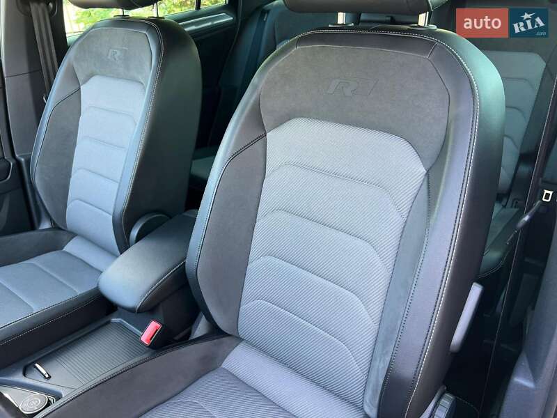 Внедорожник / Кроссовер Volkswagen Tiguan 2020 в Ужгороде