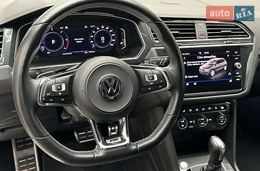 Внедорожник / Кроссовер Volkswagen Tiguan 2020 в 