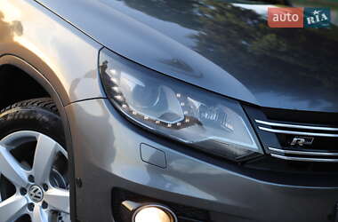 Позашляховик / Кросовер Volkswagen Tiguan 2014 в 