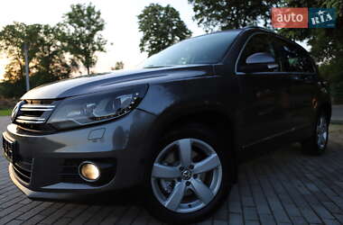 Позашляховик / Кросовер Volkswagen Tiguan 2014 в 