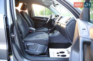 Позашляховик / Кросовер Volkswagen Tiguan 2014 в 