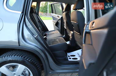 Позашляховик / Кросовер Volkswagen Tiguan 2014 в 
