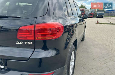 Позашляховик / Кросовер Volkswagen Tiguan 2012 в 
