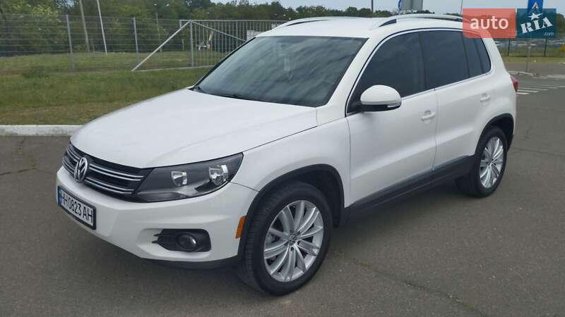Внедорожник / Кроссовер Volkswagen Tiguan 2013 в 