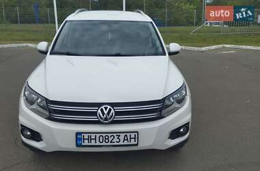 Внедорожник / Кроссовер Volkswagen Tiguan 2013 в 