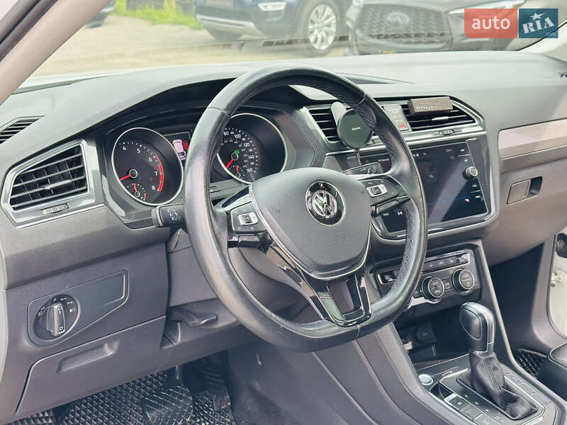 Внедорожник / Кроссовер Volkswagen Tiguan 2018 в Харькове