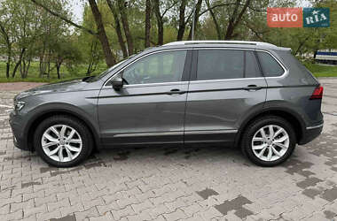 Внедорожник / Кроссовер Volkswagen Tiguan 2016 в 
