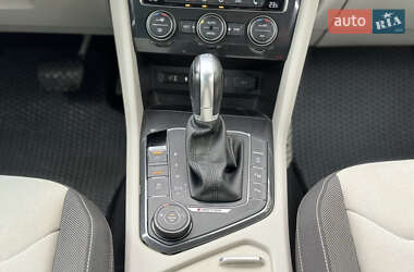 Внедорожник / Кроссовер Volkswagen Tiguan 2016 в 