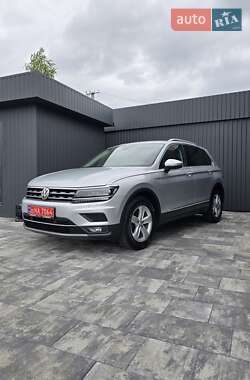 Внедорожник / Кроссовер Volkswagen Tiguan 2020 в 