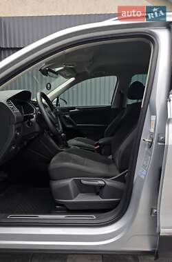 Внедорожник / Кроссовер Volkswagen Tiguan 2020 в 