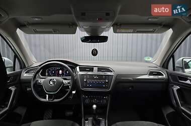 Внедорожник / Кроссовер Volkswagen Tiguan 2020 в 
