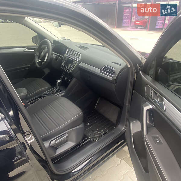 Внедорожник / Кроссовер Volkswagen Tiguan 2023 в Львове