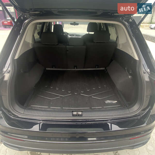 Внедорожник / Кроссовер Volkswagen Tiguan 2023 в Львове