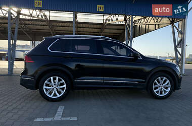 Внедорожник / Кроссовер Volkswagen Tiguan 2019 в 