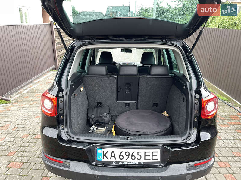 Внедорожник / Кроссовер Volkswagen Tiguan 2008 в Киеве