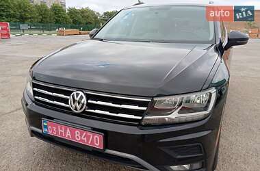 Позашляховик / Кросовер Volkswagen Tiguan 2018 в 