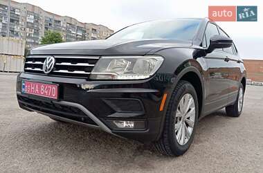 Позашляховик / Кросовер Volkswagen Tiguan 2018 в 