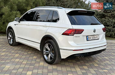 Внедорожник / Кроссовер Volkswagen Tiguan 2020 в 