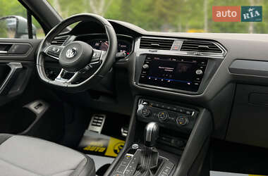 Внедорожник / Кроссовер Volkswagen Tiguan 2020 в 