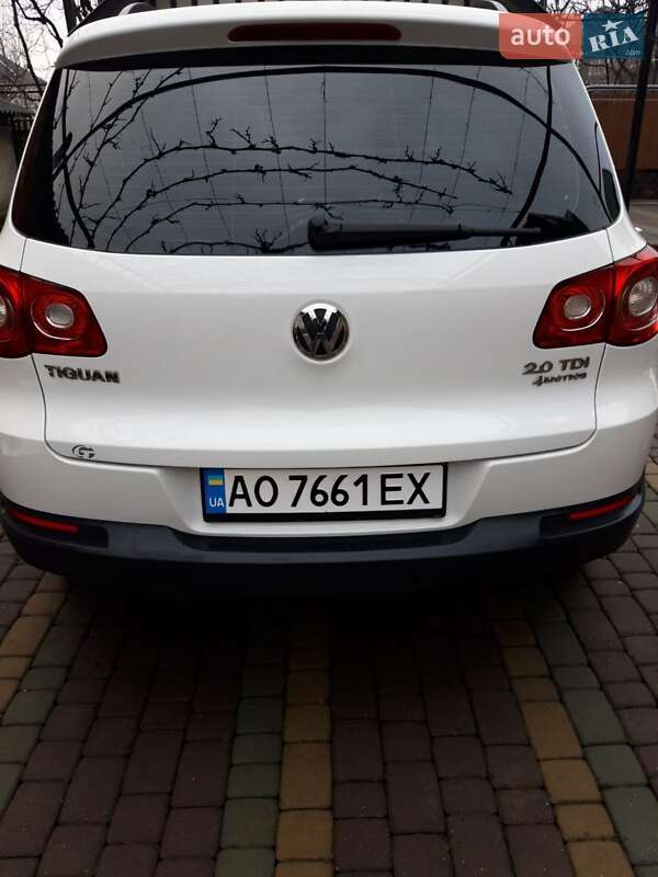 Volkswagen Tiguan 2011