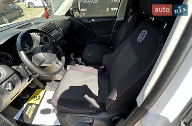 Внедорожник / Кроссовер Volkswagen Tiguan 2011 в 