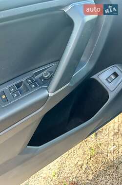 Внедорожник / Кроссовер Volkswagen Tiguan 2020 в 
