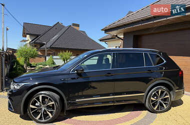 Позашляховик / Кросовер Volkswagen Tiguan 2024 в 