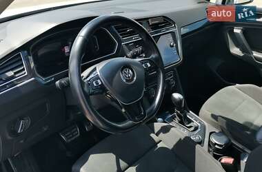 Внедорожник / Кроссовер Volkswagen Tiguan 2019 в 