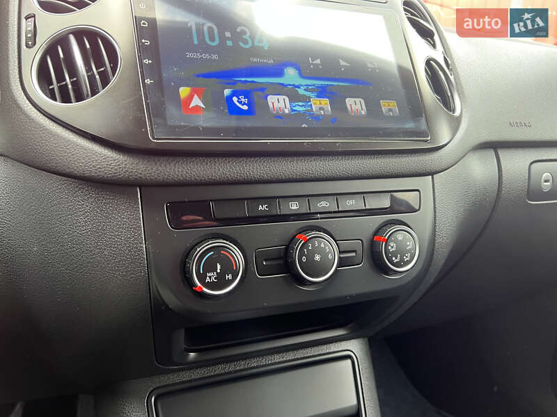 Внедорожник / Кроссовер Volkswagen Tiguan 2014 в Киеве