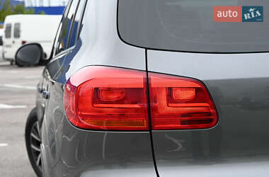 Внедорожник / Кроссовер Volkswagen Tiguan 2014 в 