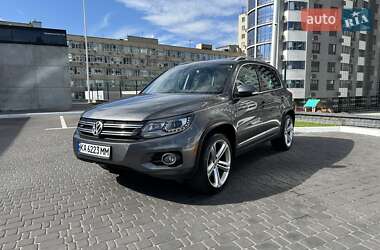 Позашляховик / Кросовер Volkswagen Tiguan 2015 в Києві