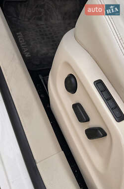 Внедорожник / Кроссовер Volkswagen Tiguan 2012 в 