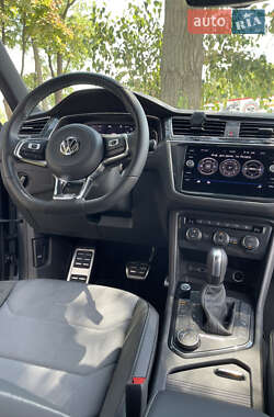 Внедорожник / Кроссовер Volkswagen Tiguan 2020 в 