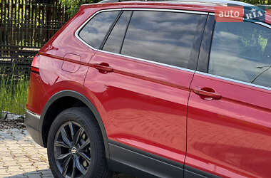 Позашляховик / Кросовер Volkswagen Tiguan 2024 в 