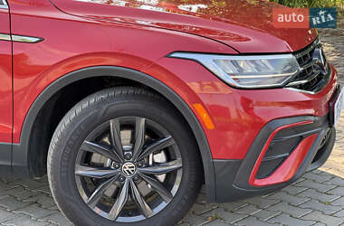 Позашляховик / Кросовер Volkswagen Tiguan 2024 в 