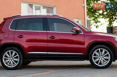 Внедорожник / Кроссовер Volkswagen Tiguan 2013 в 