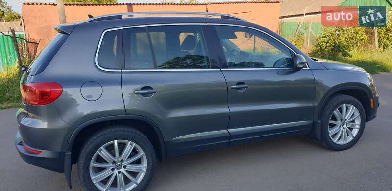 Внедорожник / Кроссовер Volkswagen Tiguan 2012 в Южноукраинске
