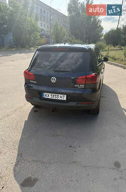 Внедорожник / Кроссовер Volkswagen Tiguan 2012 в 