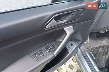 Внедорожник / Кроссовер Volkswagen Tiguan 2018 в 