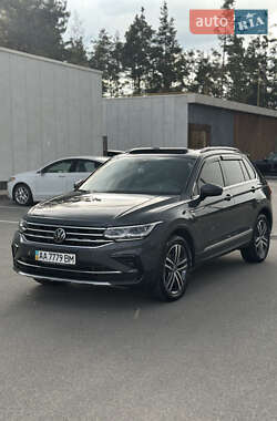 Позашляховик / Кросовер Volkswagen Tiguan 2022 в Києві