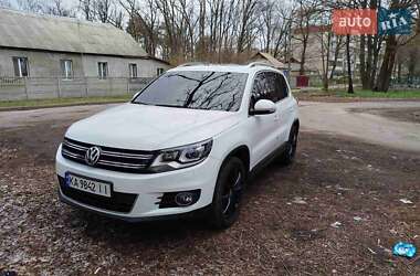 Внедорожник / Кроссовер Volkswagen Tiguan 2015 в Киеве