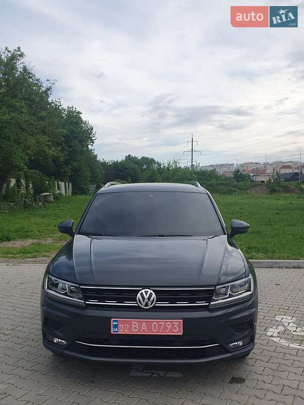 Внедорожник / Кроссовер Volkswagen Tiguan 2018 в 