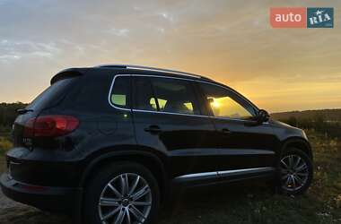 Внедорожник / Кроссовер Volkswagen Tiguan 2014 в 