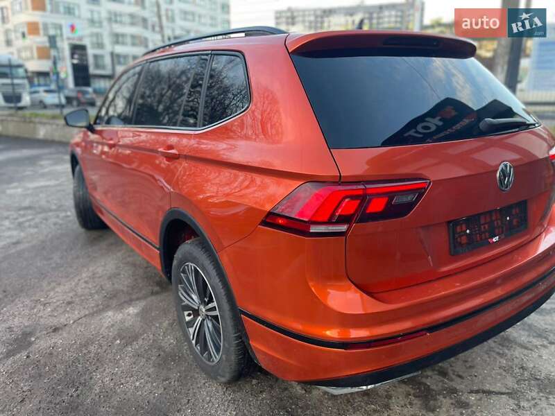 Позашляховик / Кросовер Volkswagen Tiguan 2019 в Львові